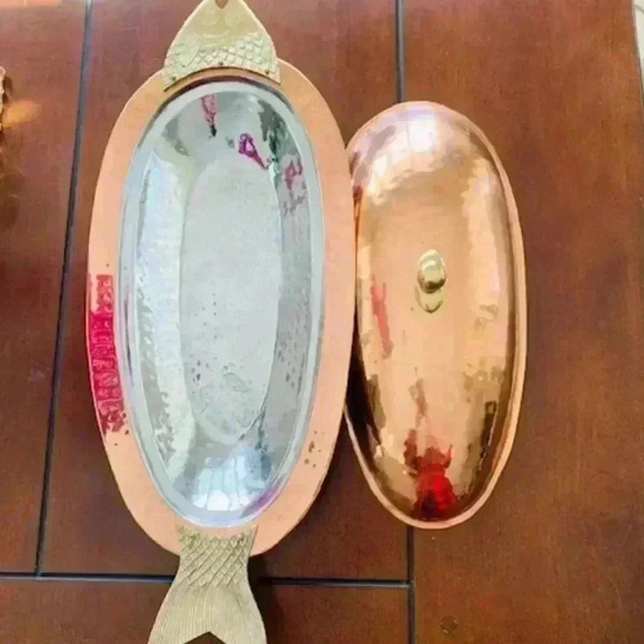 Vintage Hammered Copper & Brass Covered Fish Serving Platter - Picture 1 of 9